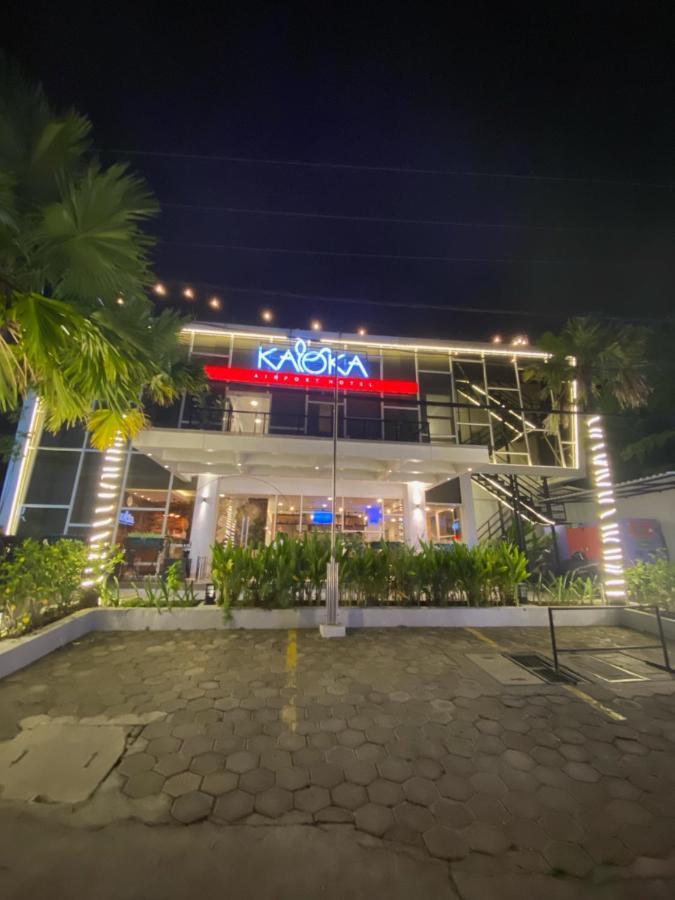 Kaloka Airport Hotel Sumbawa Besar Esterno foto